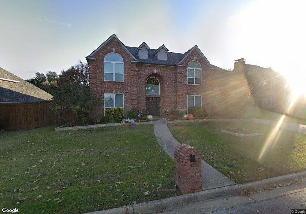 2804 Walnut Ln, Hurst, TX 76054 - photo 1