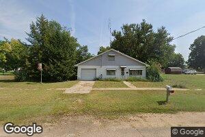 718 N Locust St, Red Cloud, NE 68970