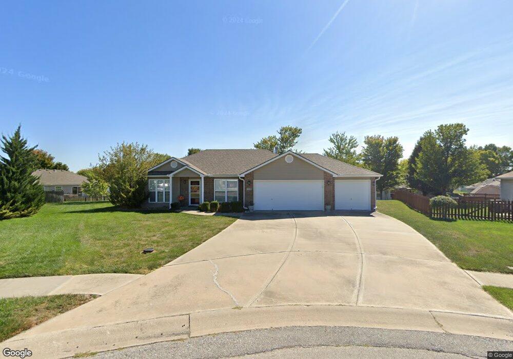 725 Carlisle Dr, Raymore, MO 64083 - photo 1