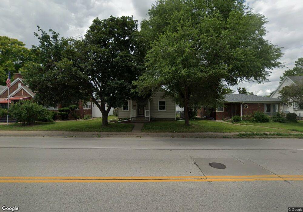 2328 W Locust St, Davenport, IA 52804 - photo 1