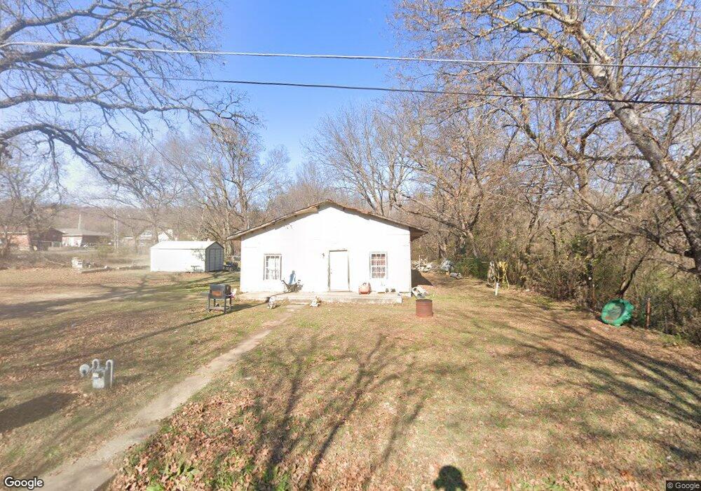 808 Center, Henryetta, OK 74437 - photo 1