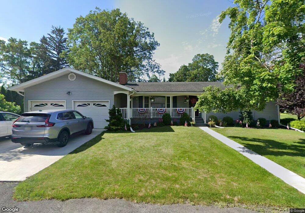 55 Birch St, Mountain Top, PA 18707 - photo 1