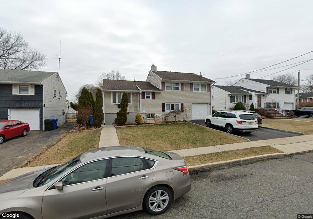 7 Tracy Dr, Fords, NJ 08863 - photo 1