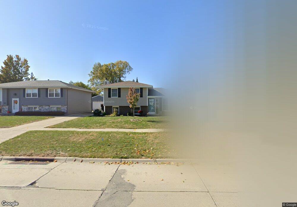 913 E 19th St N, Newton, IA 50208 - photo 1