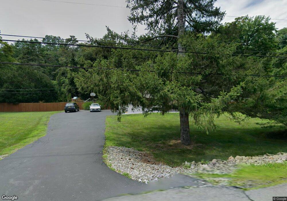 54 Carpenter Rd, Hopewell Junction, NY 12533 - photo 1