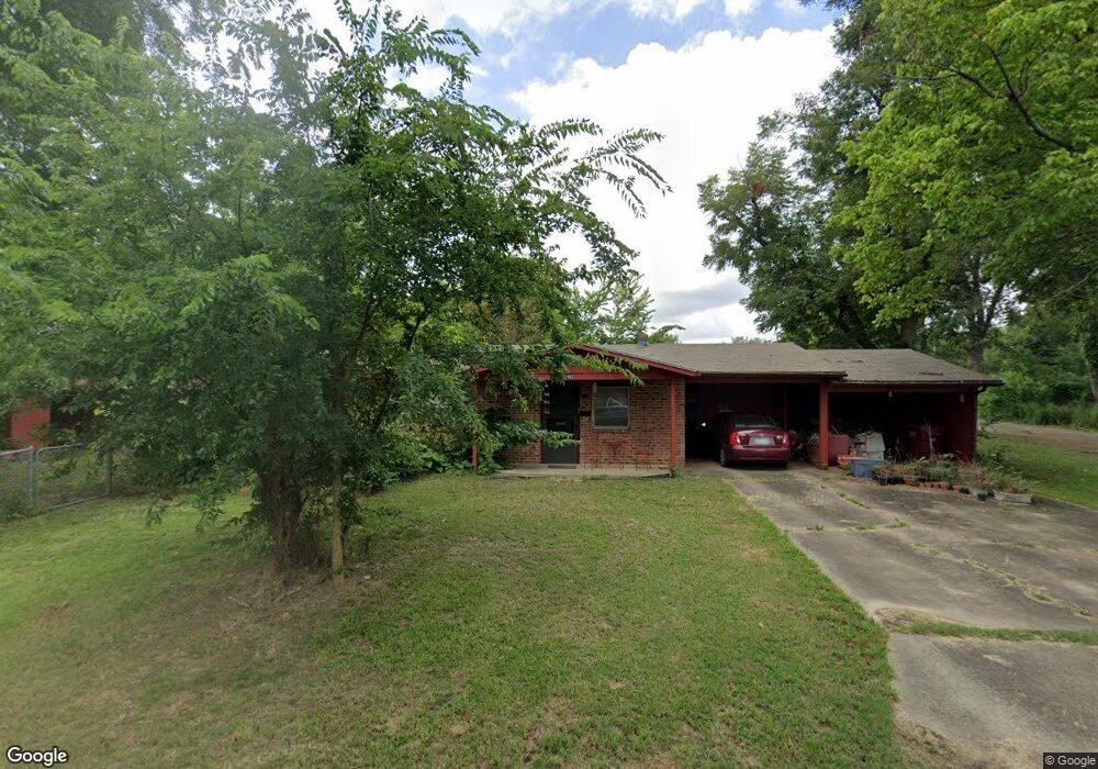 402 S 9th St, Hugo, OK 74743 - photo 1