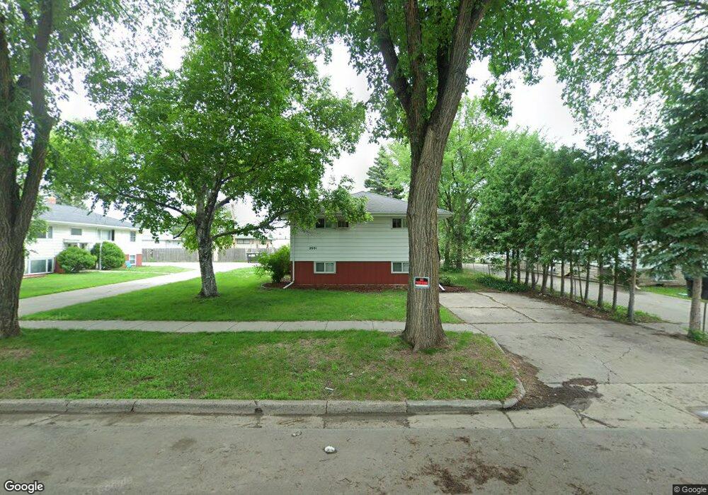 2601 9th St N, Fargo, ND 58102 - photo 1