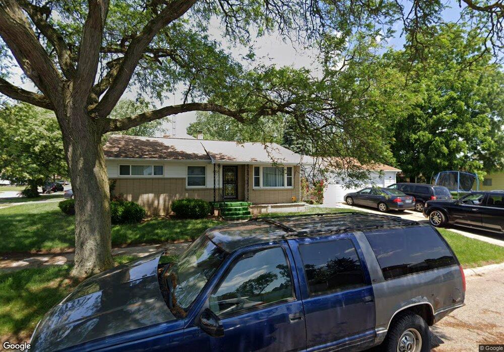 2113 Kent St, Flint, MI 48503 - photo 1