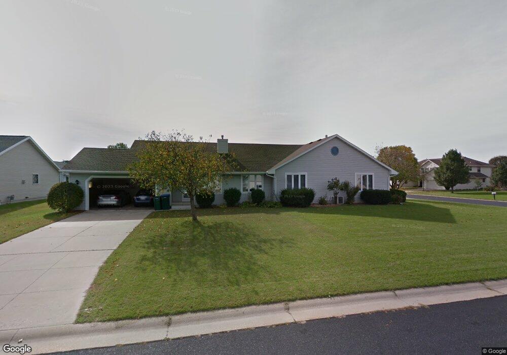 1633 W Greenlawn Ln, Appleton, WI 54914 - photo 1