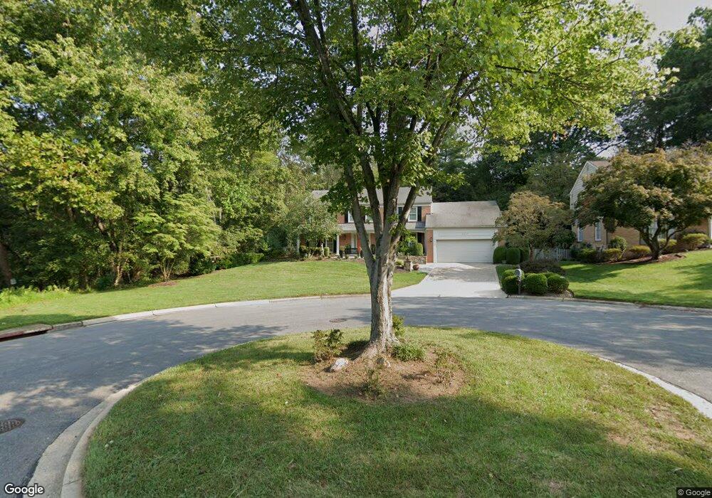 9425 Wooden Bridge Rd, Potomac, MD 20854 - photo 1