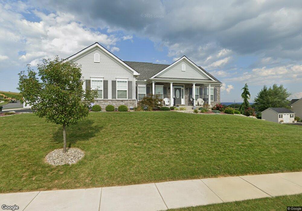 4961 Reston Dr unit 119, Easton, PA 18040 - photo 1