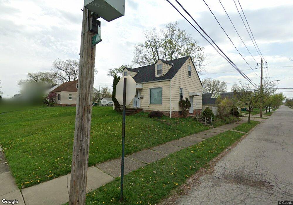 21200 Hansen Rd, Maple Heights, OH 44137 - photo 1