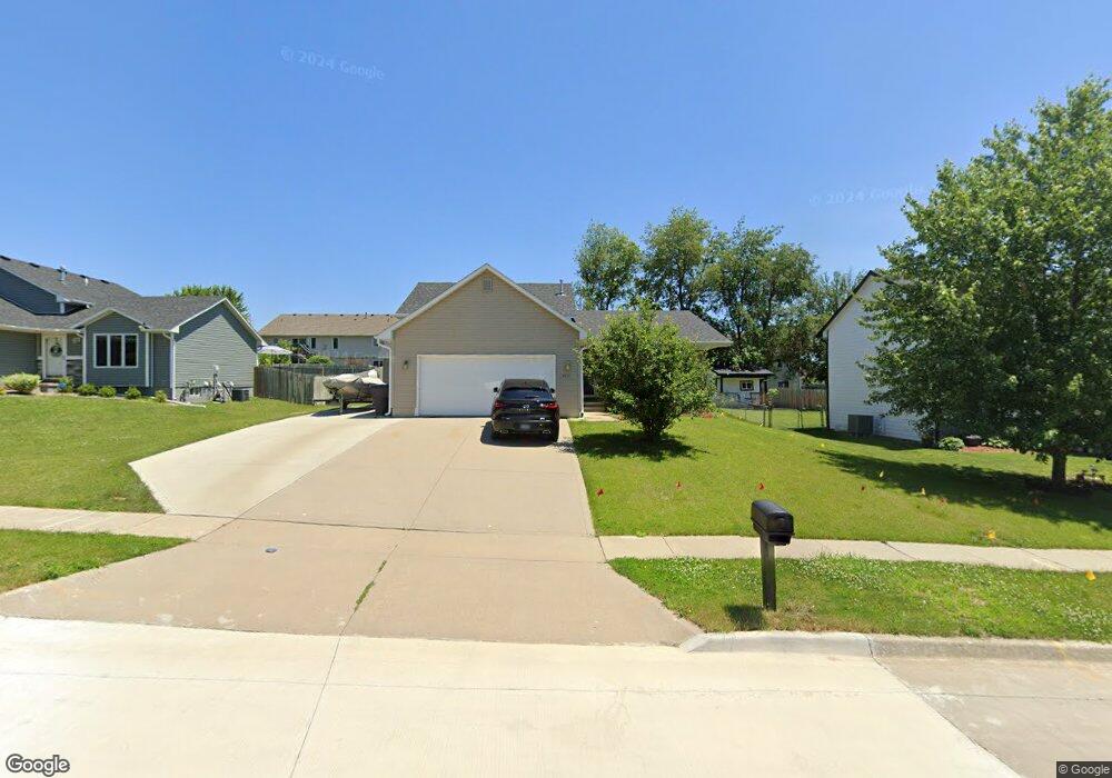 4113 SE 24th St, Des Moines, IA 50320 - photo 1