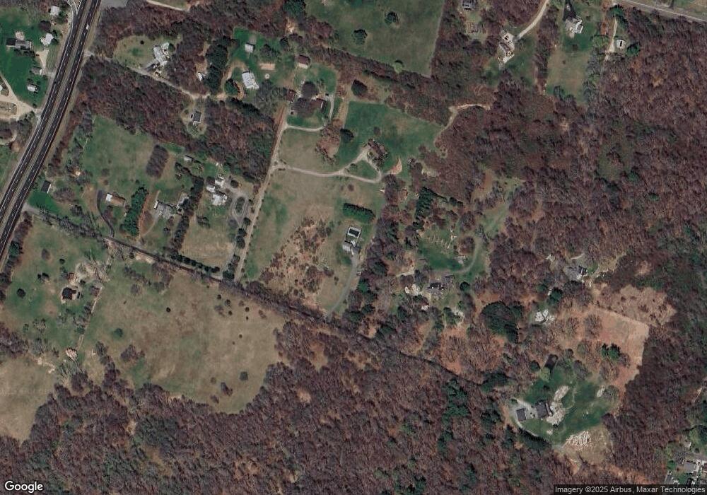 134 Ledge Rd, Wakefield, RI 02879 - photo 1