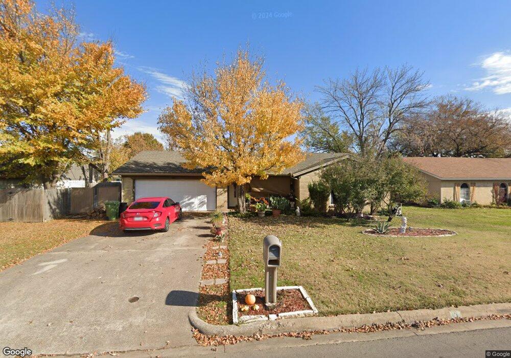 6512 Sherri Ln, North Richland Hills, TX 76182 - photo 1