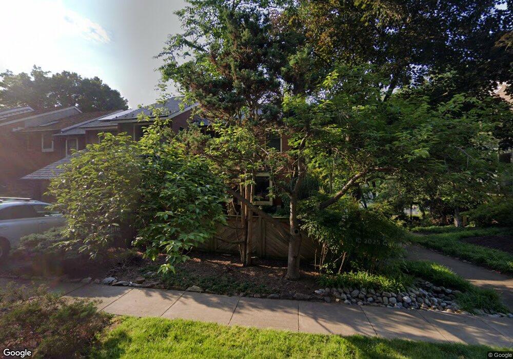 11060 Thrush Ridge Rd, Reston, VA 20191 - photo 1