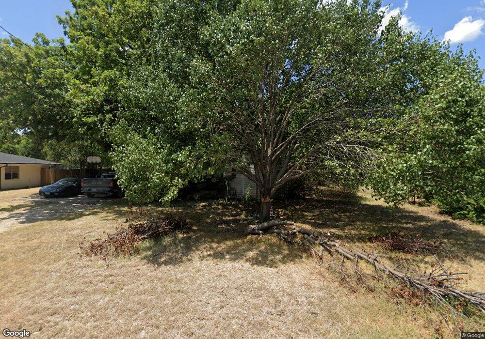 409 Cunningham St, Gainesville, TX 76240 - photo 1