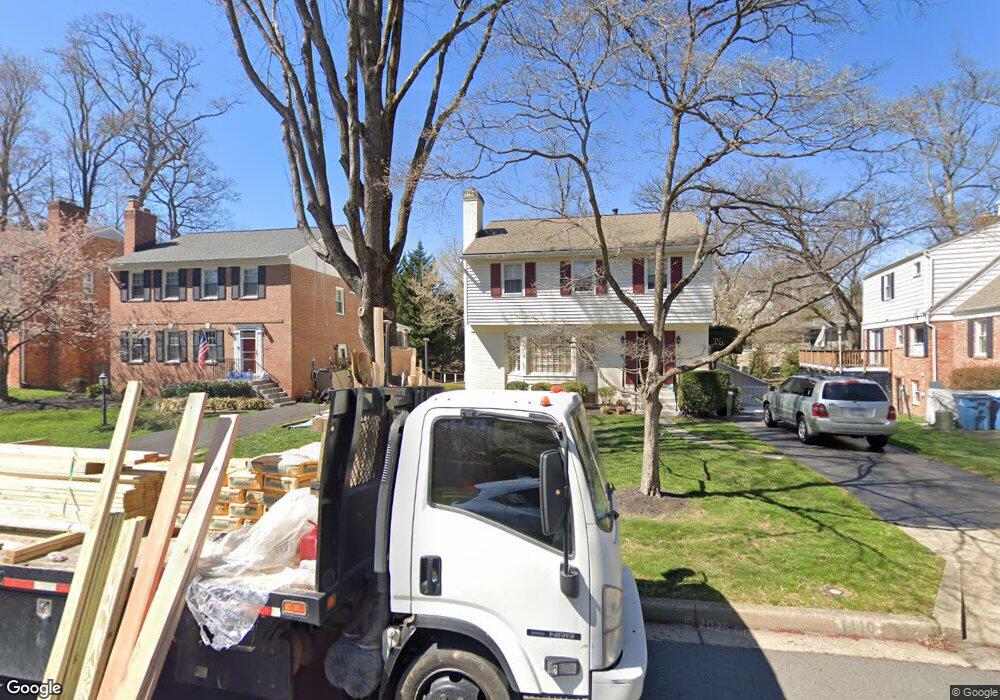 1110 Randolph Rd, McLean, VA 22101 - photo 1