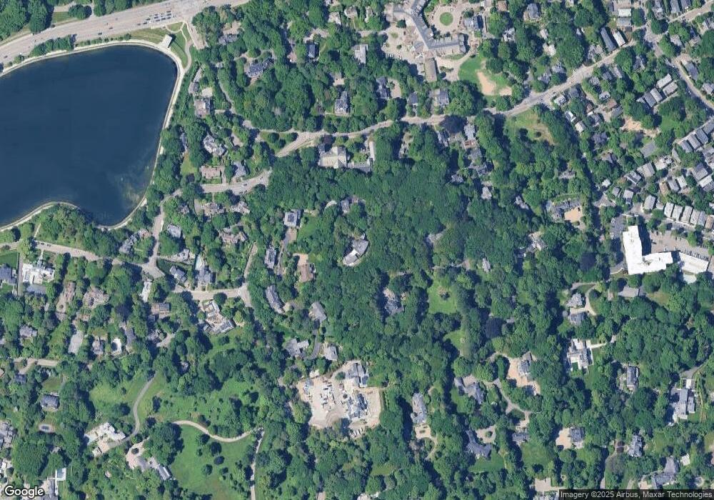 104 Codman Rd, Brookline, MA 02445 - photo 1