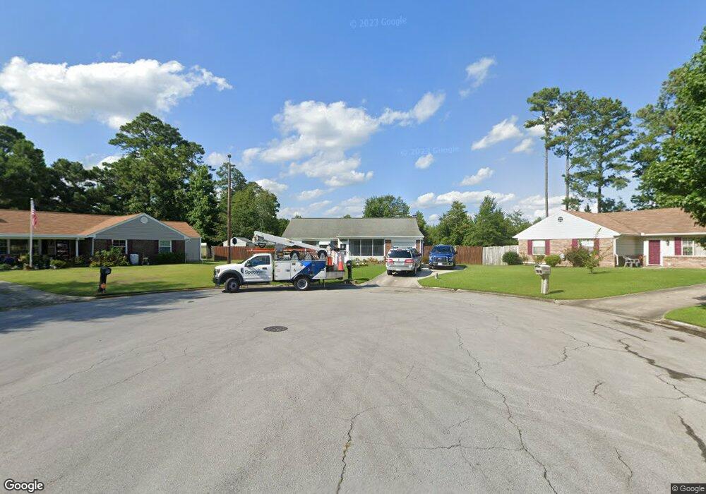 411 Cedar Ct, Jacksonville, NC 28546 - photo 1