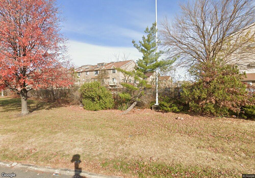 160 Lamped Loop unit 90, Staten Island, NY 10314 - photo 1