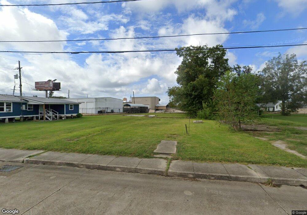 612 Columbus St, Houma, LA 70360 - photo 1
