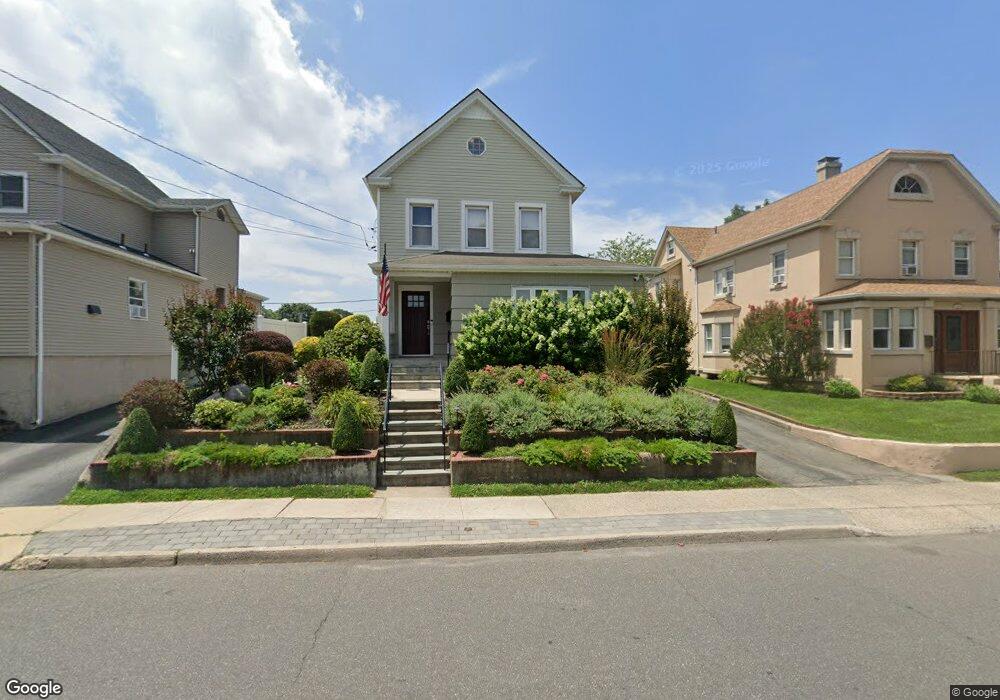 28 S Bayles Ave, Port Washington, NY 11050 - photo 1