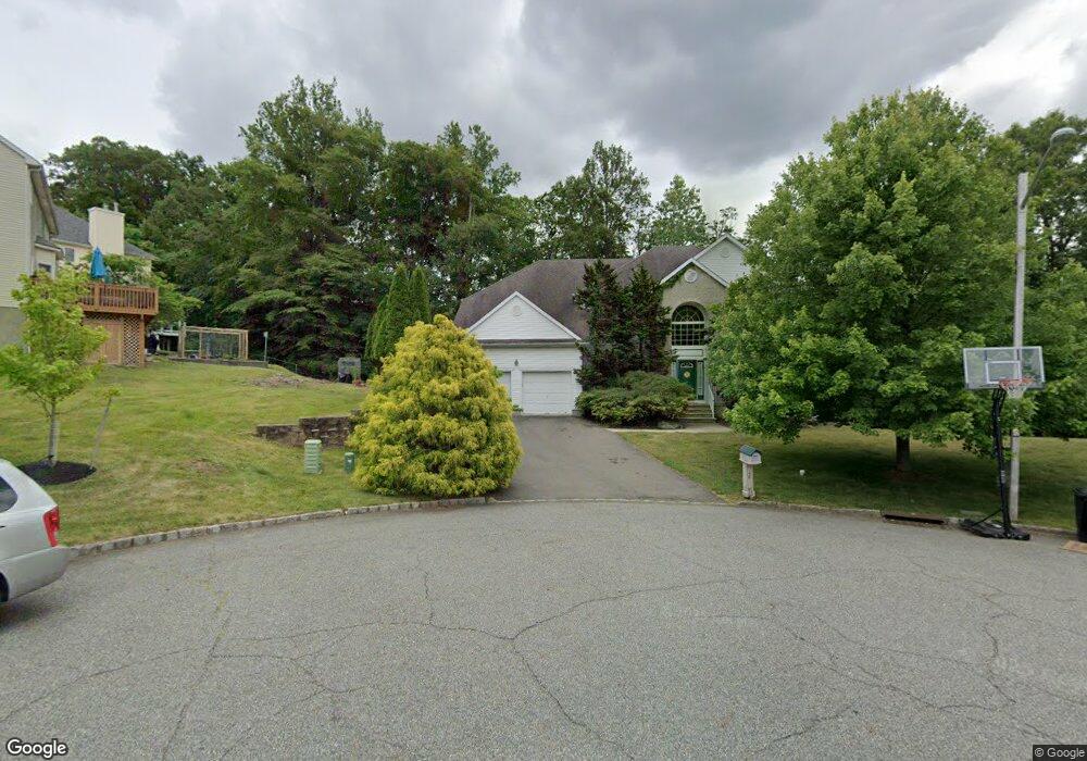 6 Mccune Ct, West Orange, NJ 07052 - photo 1