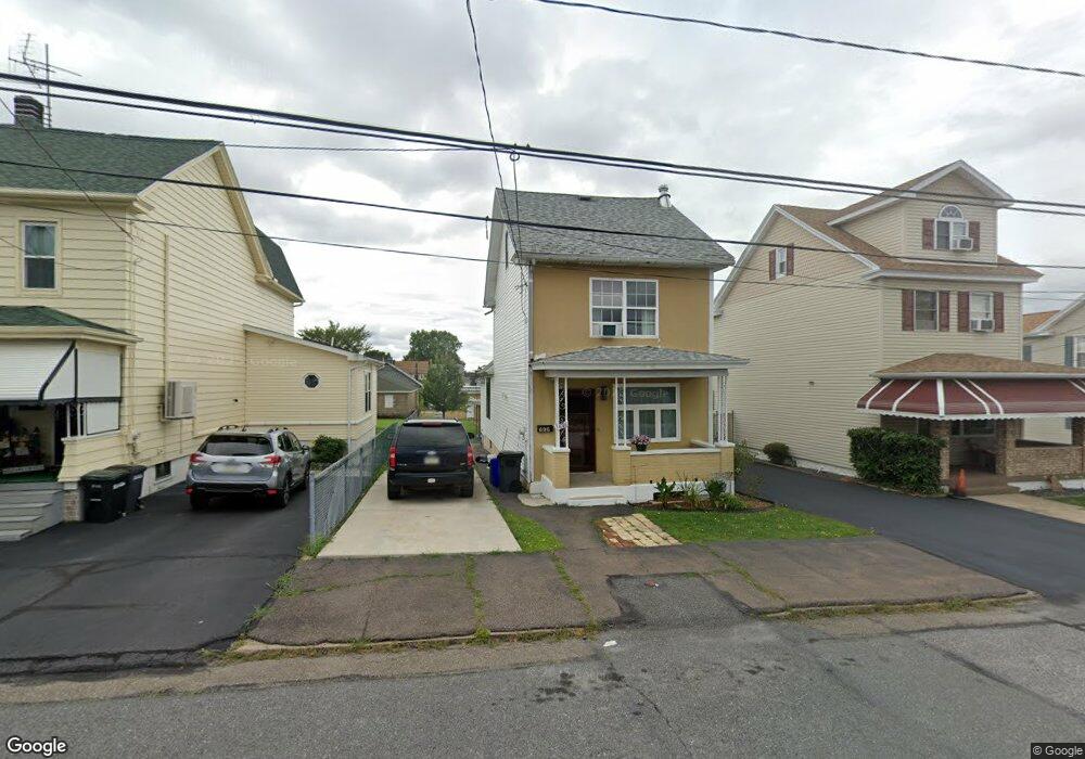 696 Hayes St, Hazleton, PA 18201 - photo 1