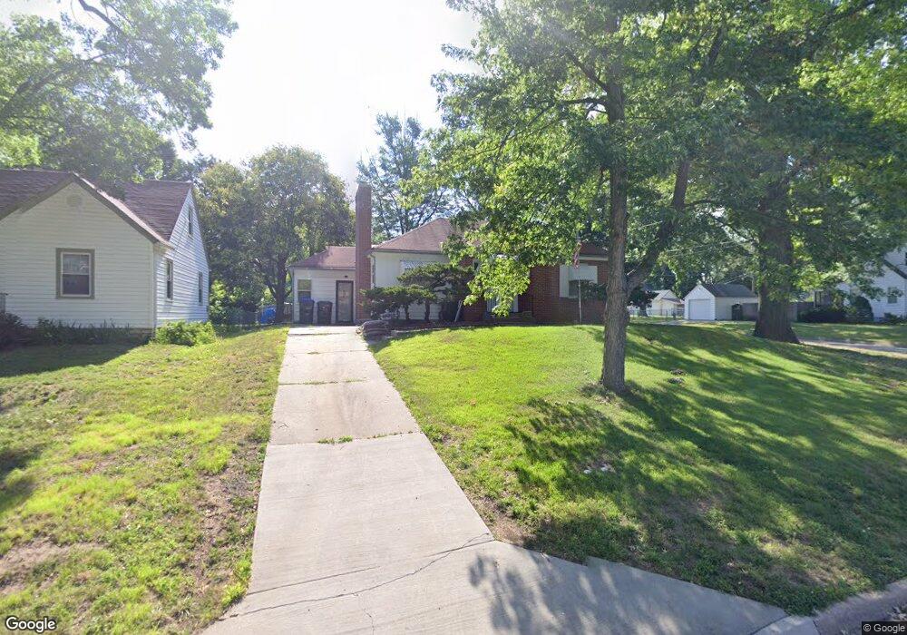 1046 SW Wayne Ave, Topeka, KS 66604 - photo 1