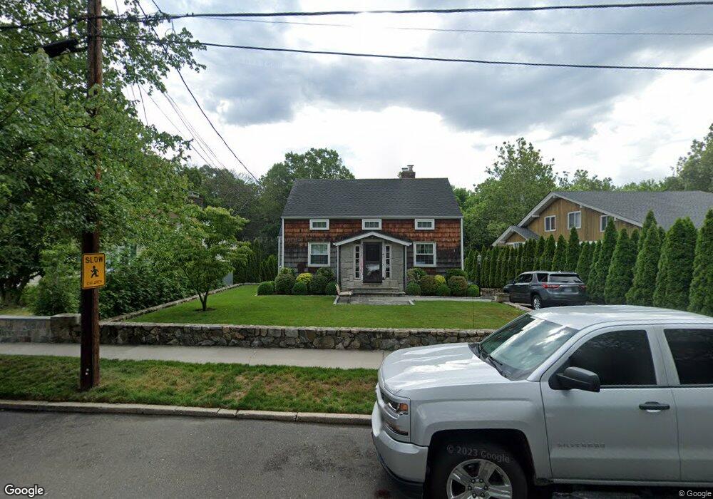 131 Courtland Hill St, Stamford, CT 06906 - photo 1