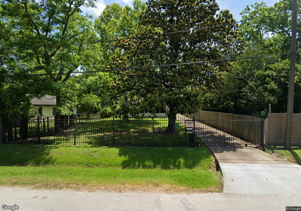 5718 Wipprecht St, Houston, TX 77026 - photo 1