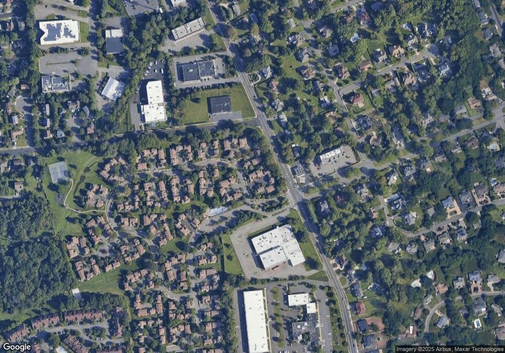 7 Gate House Ln, Edison, NJ 08820 - photo 1