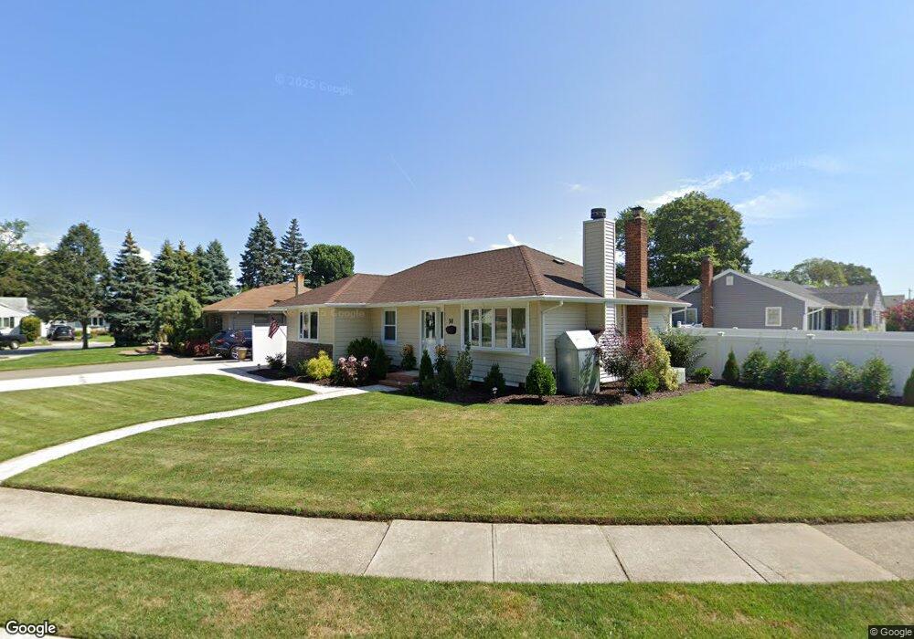 30 Coronet Crescent, Bethpage, NY 11714 - photo 1