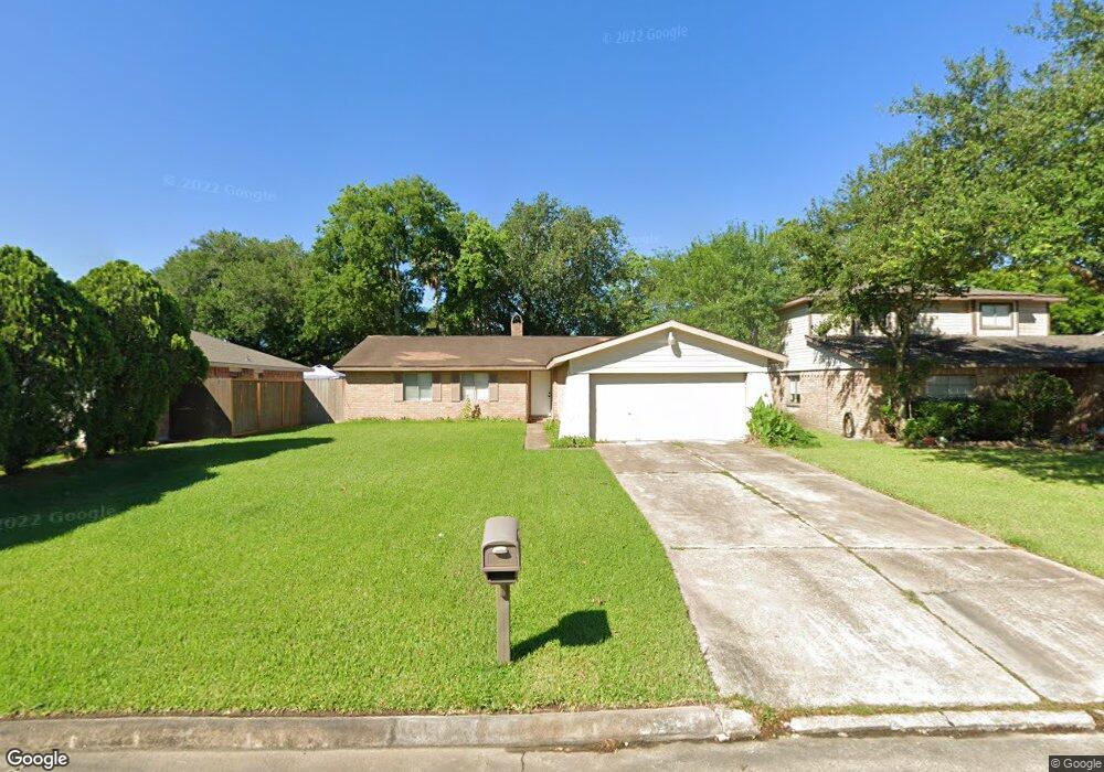 16914 Bougainvilla Ln, Friendswood, TX 77546 - photo 1