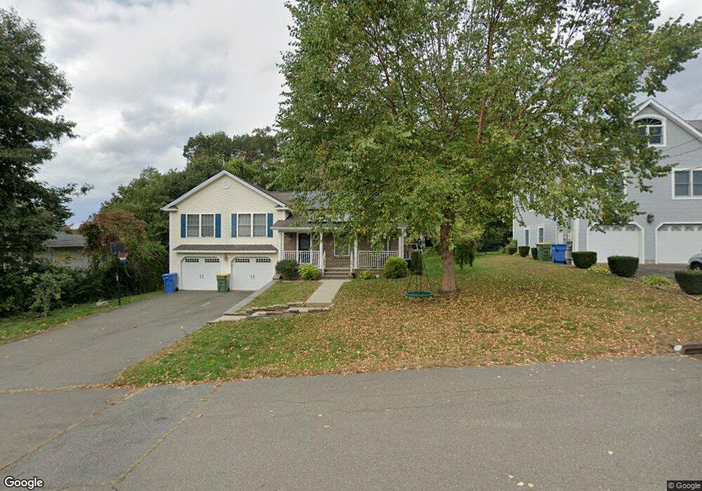 35 Wellington Ave, Waterbury, CT 06708 - photo 1