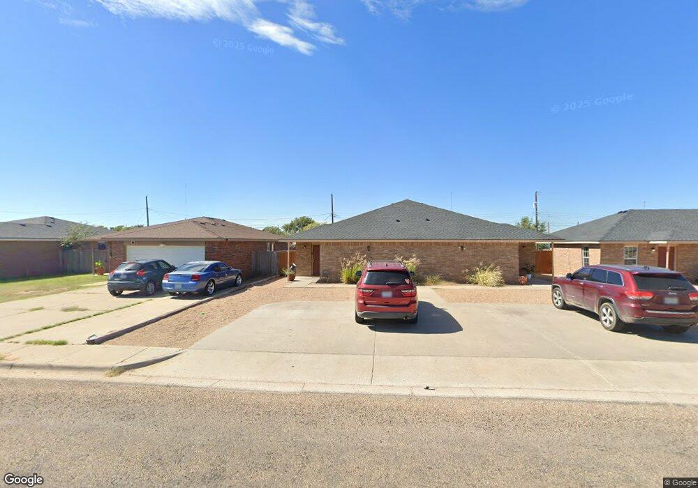 705 Oak Ave, Dumas, TX 79029 - photo 1