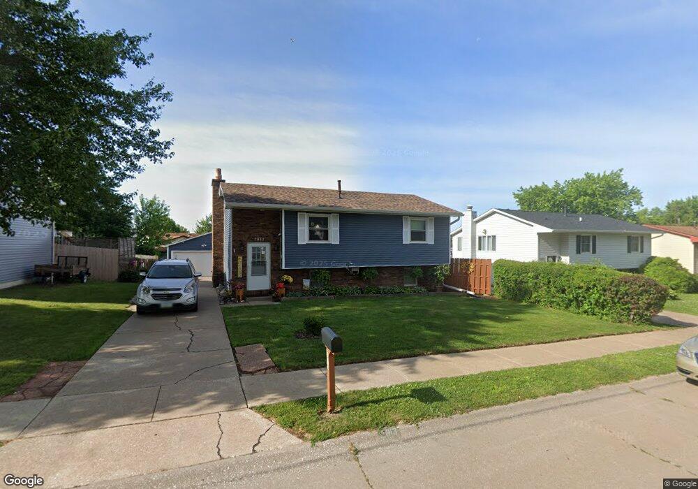 2813 W 65th St, Davenport, IA 52806 - photo 1