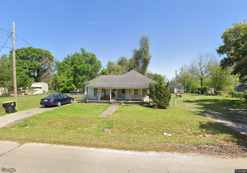 2409 Avenue C, Bay City, TX 77414 - photo 1