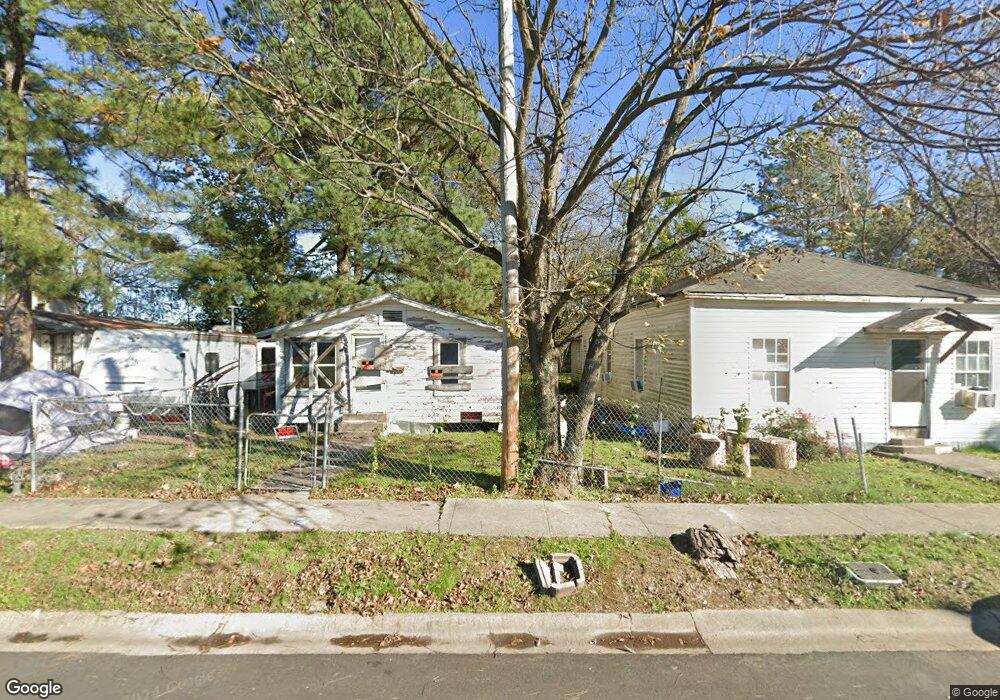 704 N Spring St, Stuttgart, AR 72160 - photo 1