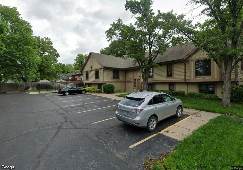 2889 SW MacVicar Ave, Topeka, KS 66611 - photo 1