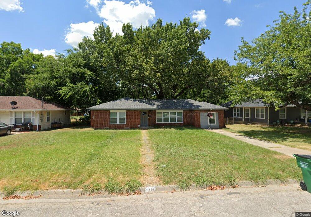 1113 N Howeth St, Gainesville, TX 76240 - photo 1