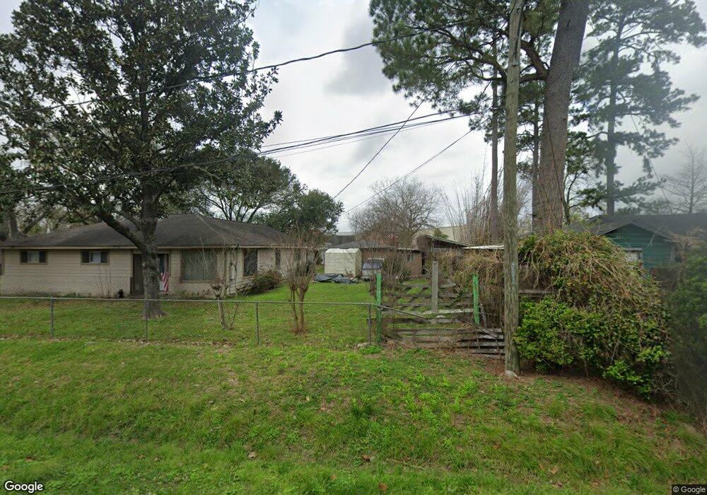 6939 Amber St, Houston, TX 77022 - photo 1