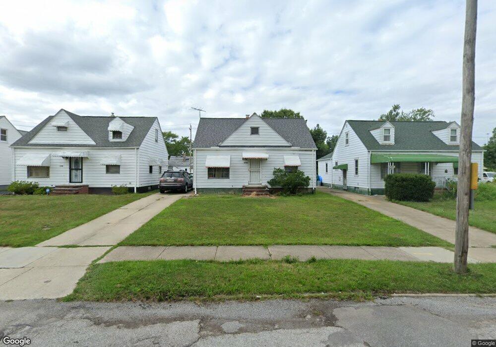 21403 Franklin Rd, Maple Heights, OH 44137 - photo 1