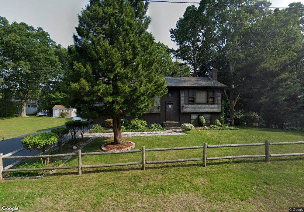 18 Hunters Ridge Rd, Sagamore Beach, MA 02562 - photo 1