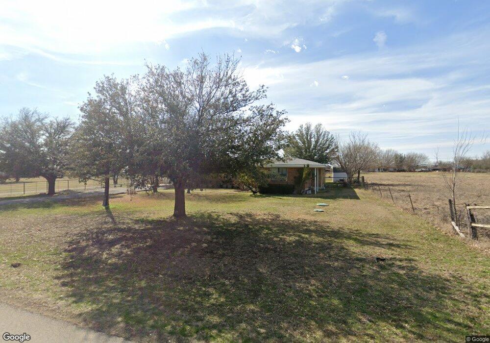 570 N Cardinal Rd, Azle, TX 76020 - photo 1