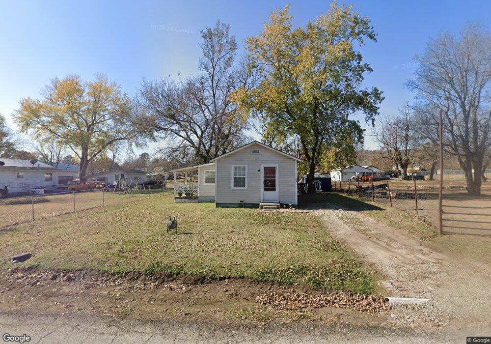 109 N Ferguson St, Henryetta, OK 74437 - photo 1