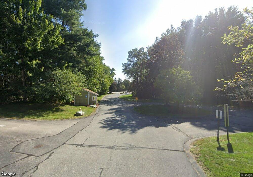 213 Maple Ridge Dr unit 13, MerriMacK, NH 03054 - photo 1