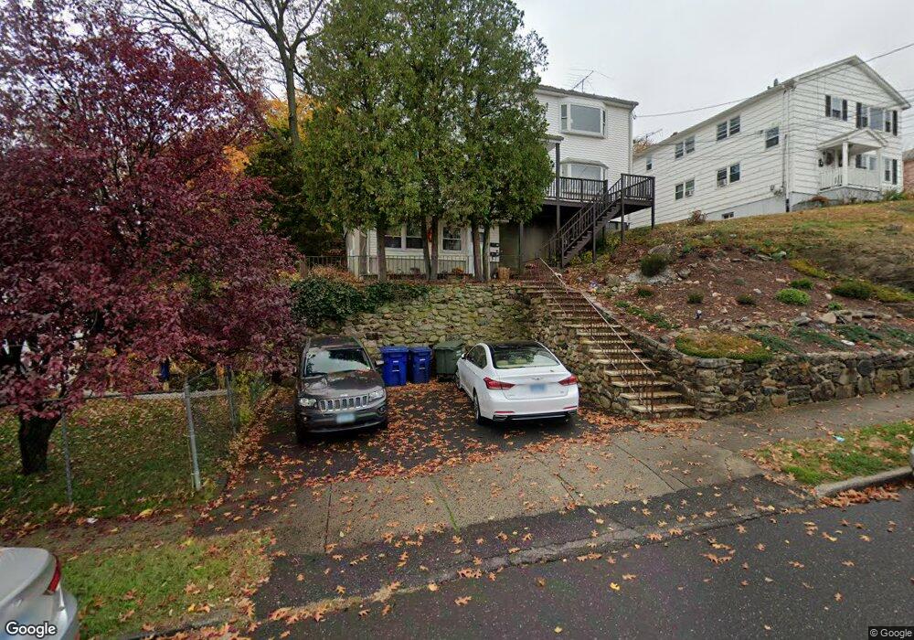 107 Gurdon St unit 109, Bridgeport, CT 06606 - photo 1