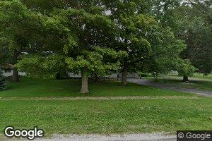410 N Broadway St, Niantic, IL 62551